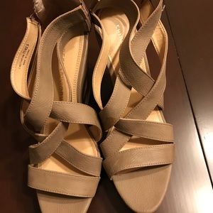 Chinese laundry wedges